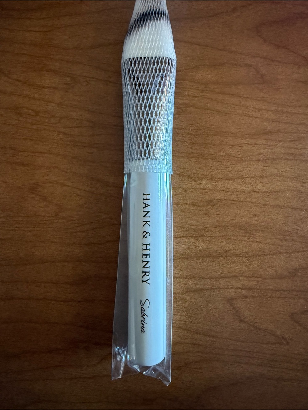 Hank & Henry The Sabrina Brush